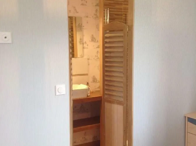 לינה וארוחת בוקר L'orchard 3*