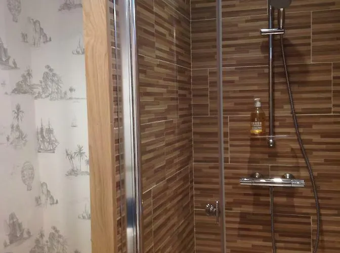 לינה וארוחת בוקר L'orchard 3*